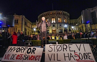 Ny demonstrasjon mot strømprisene i Oslo sentrum tirsdag. Det blir fakkeltog fra Jernbanetorget til Stortinget