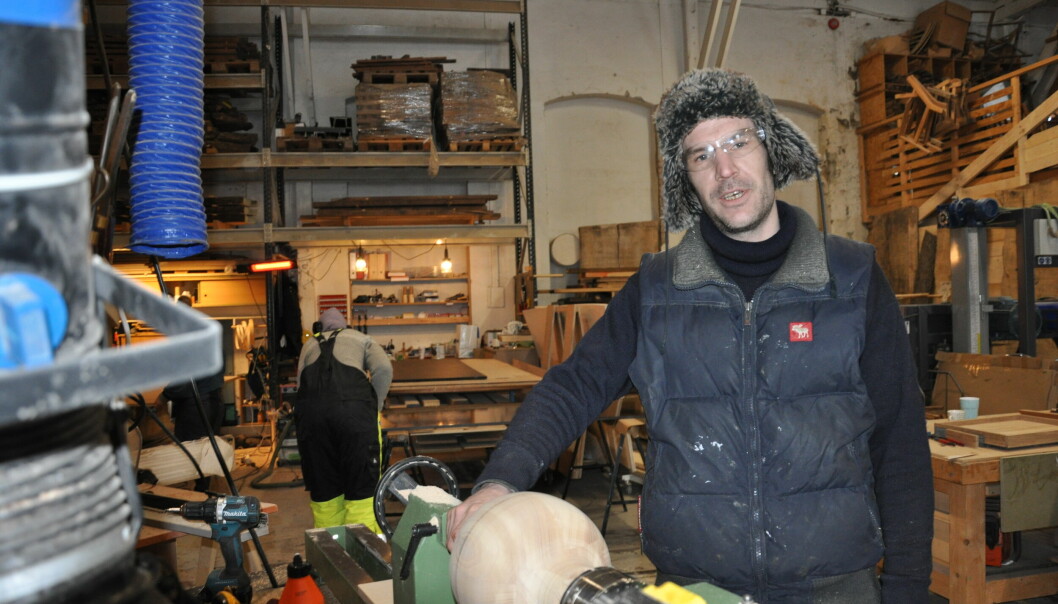 Henning Linaker i de gamle Lokomotivhallene ved Middelalderbyen. Nå frykter han for fremtiden til Oslo Bruk.