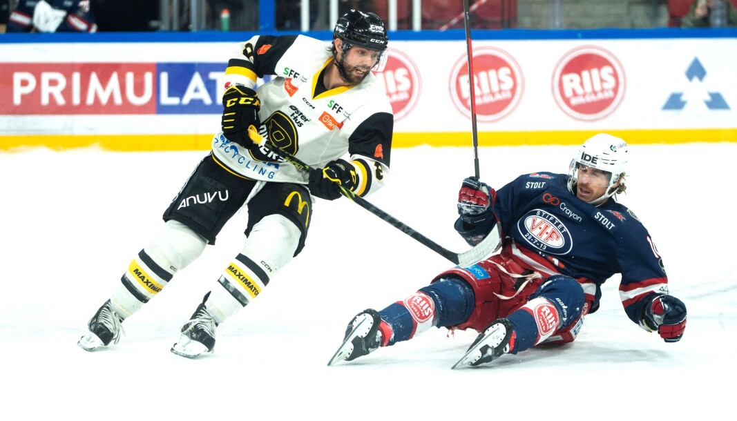Rob Bordson og Stavanger hadde et godt tak på David Booth og Vålerenga på Jordal tirsdag kveld. Rob Bordson og Stavanger hadde et godt tak på David Booth og Vålerenga på Jordal tirsdag kveld.