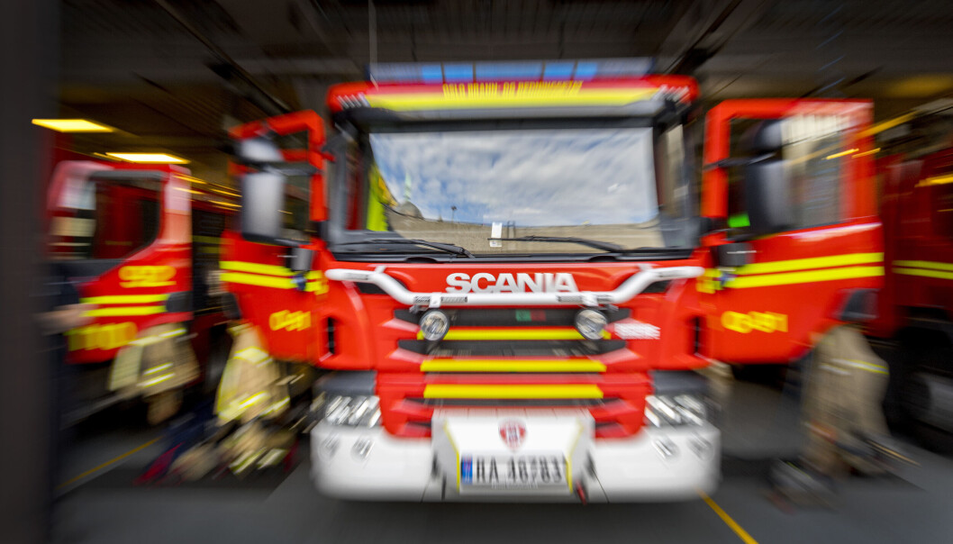 Bilbrannen ved Shell-stasjonen på Grorud ble raskt slukket, men politiet mistenker den er påsatt. Bilbrannen ved Shell-stasjonen på Grorud ble raskt slukket, men politiet mistenker den er påsatt.