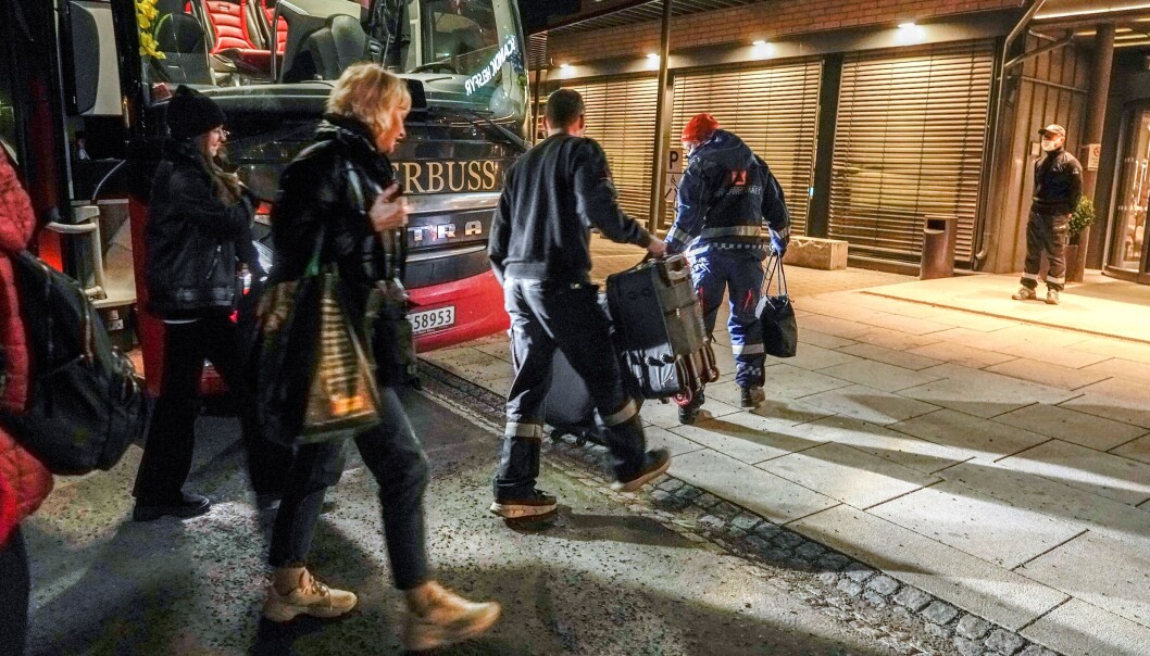 Flyktninger fra Ukraina begynte søndag kveld å ankomme Scandic Hotell på Helsfyr. — Vi vil prioritere å ta i mot flyktninger med funksjonsnedsettelser, sier byråd Rina Mariann Hansen (Ap). Flyktninger fra Ukraina begynte søndag kveld å ankomme Scandic Hotell på Helsfyr. — Vi vil prioritere å ta i mot flyktninger med funksjonsnedsettelser, sier byråd Rina Mariann Hansen (Ap).