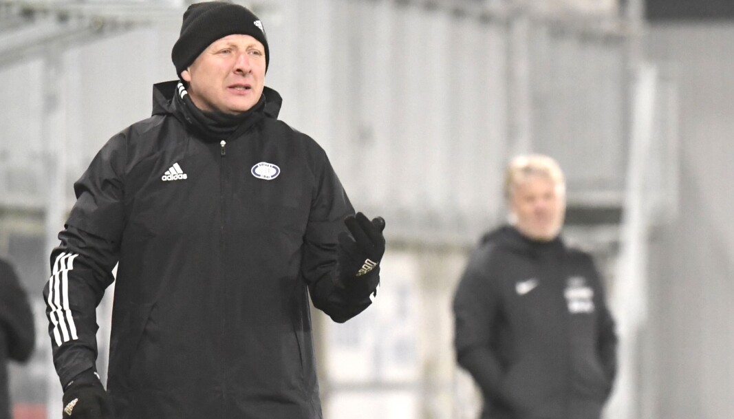 — Vi er kandidater til å ta seriegullet, sier Vålerenga-trener Nils Lexerød etter åtte seriekamper uten tap. — Vi er kandidater til å ta seriegullet, sier Vålerenga-trener Nils Lexerød etter åtte seriekamper uten tap.