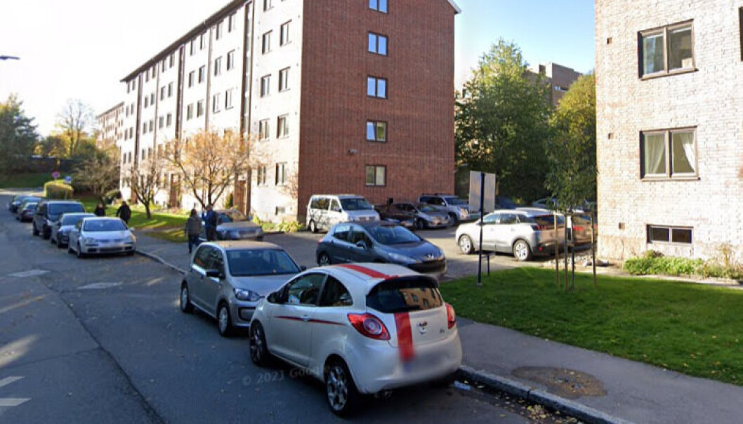 Ulykken skjedde da drosjen svingte inn mot p-plass i Mor Go`hjertas vei på Bjølsen. Ulykken skjedde da drosjen svingte inn mot p-plass i Mor Go`hjertas vei på Bjølsen.