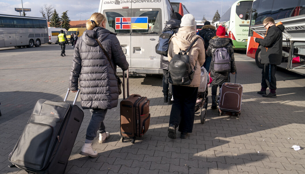Ukrainske flyktninger hentet av private i Polen. Nå henter regjeringen ukrainske flyktninger fra Moldova, som trenger sykehusbehandling. Ukrainske flyktninger hentet av private i Polen. Nå henter regjeringen ukrainske flyktninger fra Moldova, som trenger sykehusbehandling.