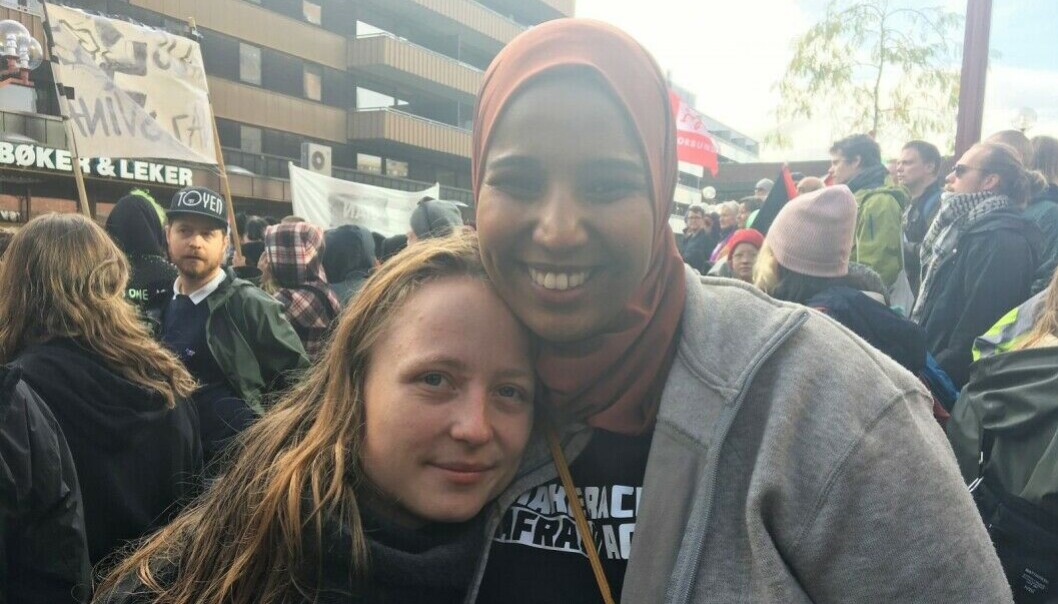 Agnes Nærland Viljugrein (Ap) og Marian Hussein (SV) demonstrerte sammen mot Sian på Tøyen torg i 2019. Agnes Nærland Viljugrein (Ap) og Marian Hussein (SV) demonstrerte sammen mot Sian på Tøyen torg i 2019.