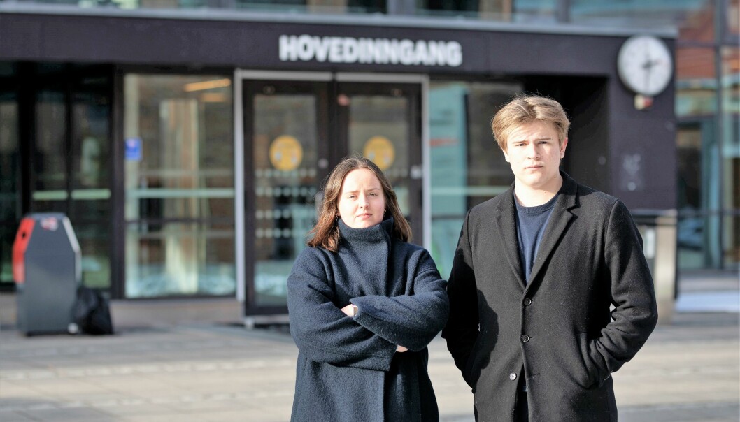 Emma Erlandsen (Unge Høyre) og Tejn Rolland (Unge Venstre) mener det skal være opp til eleven selv og ikke flaks og karakterspekulering som avgjør hvilken skole man kommer inn på.