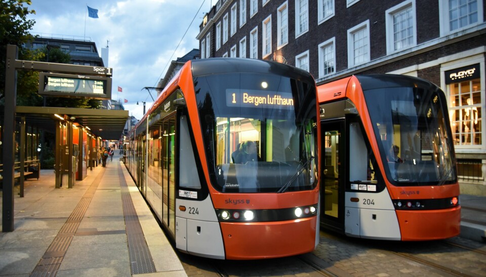I Bergen kjører bybanen på egen trasé som T-bane og i bygatene som trikk, og til en brøkdel av kostnadene i Oslo.