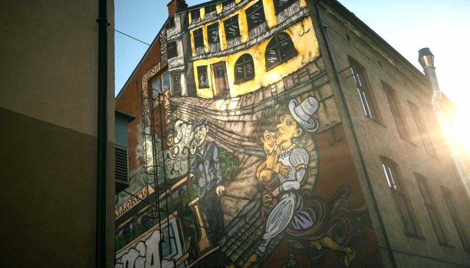 I Thorvald Meyers gate 83 har graffiti-kunstnerne Heia og Knut feiret den lokale arbeiderklasse-kulturen med dette verket.