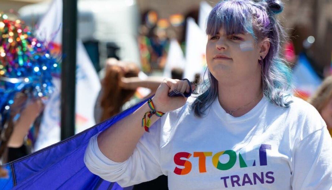 Rådgiver på kjønnsmangfold i Foreningen Fri, Christine Marie Jentoft går hardt ut mot at Helsestasjonen for kjønn og seksualmangfold i Oslo ikke lenger skal kunne gi hormonbehandling til transpersoner. Rådgiver på kjønnsmangfold i Foreningen Fri, Christine Marie Jentoft går hardt ut mot at Helsestasjonen for kjønn og seksualmangfold i Oslo ikke lenger skal kunne gi hormonbehandling til transpersoner.