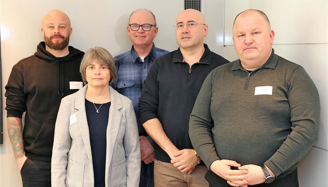 Parats forhandlingsdelegasjon. F.v. Daniel Holmberg, Scandic Grand Hotel; Grete Dieserud, Parat; Stein Erik Risbø, Select service partner; Dragoje Milovanovic, Radisson Blu Plaza Hotel; Arvydas Dragonas, Gate Gourmet. Parats forhandlingsdelegasjon. F.v. Daniel Holmberg, Scandic Grand Hotel; Grete Dieserud, Parat; Stein Erik Risbø, Select service partner; Dragoje Milovanovic, Radisson Blu Plaza Hotel; Arvydas Dragonas, Gate Gourmet.