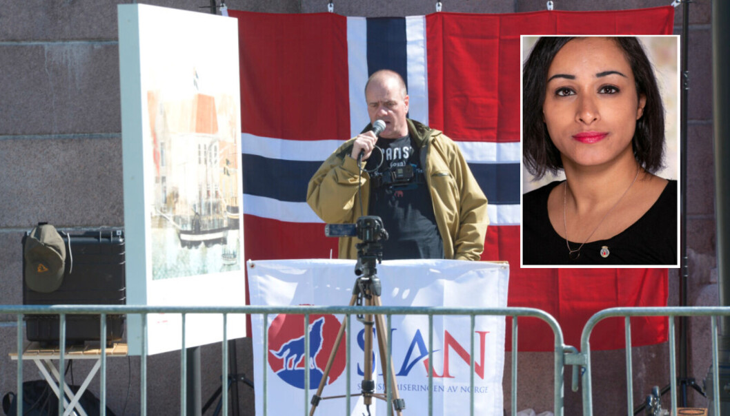Man kan lett unngå uønskede situasjoner om politiet hadde benyttet politiloven og forvist de til en folketom plass. Det har skjedd tidligere, og det kan fint gjøres igjen, sier Sofia Rana. Man kan lett unngå uønskede situasjoner om politiet hadde benyttet politiloven og forvist de til en folketom plass. Det har skjedd tidligere, og det kan fint gjøres igjen, sier Sofia Rana.