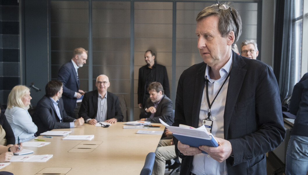 Det ble ingen enighet mellom Oslo kommune og arbeidstakernes representanter fredag. Forhandlingene går til mekling. Her var forhandlingssjef Per Steinar Aasebø i Oslo kommune på vei ut av forhandlingene i 2018. Det ble ingen enighet mellom Oslo kommune og arbeidstakernes representanter fredag. Forhandlingene går til mekling. Her var forhandlingssjef Per Steinar Aasebø i Oslo kommune på vei ut av forhandlingene i 2018.
