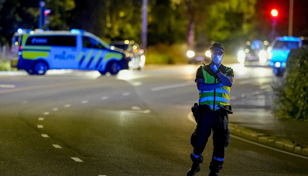Mannen som sent kvelden 2. august stakk en kvinne på Rosenhoff i Oslo gjentatte ganger med kniv, er dømt til sju års fengsel.