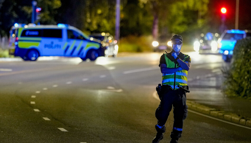 Mannen som sent kvelden 2. august stakk en kvinne på Rosenhoff i Oslo gjentatte ganger med kniv, er dømt til sju års fengsel. Mannen som sent kvelden 2. august stakk en kvinne på Rosenhoff i Oslo gjentatte ganger med kniv, er dømt til sju års fengsel.