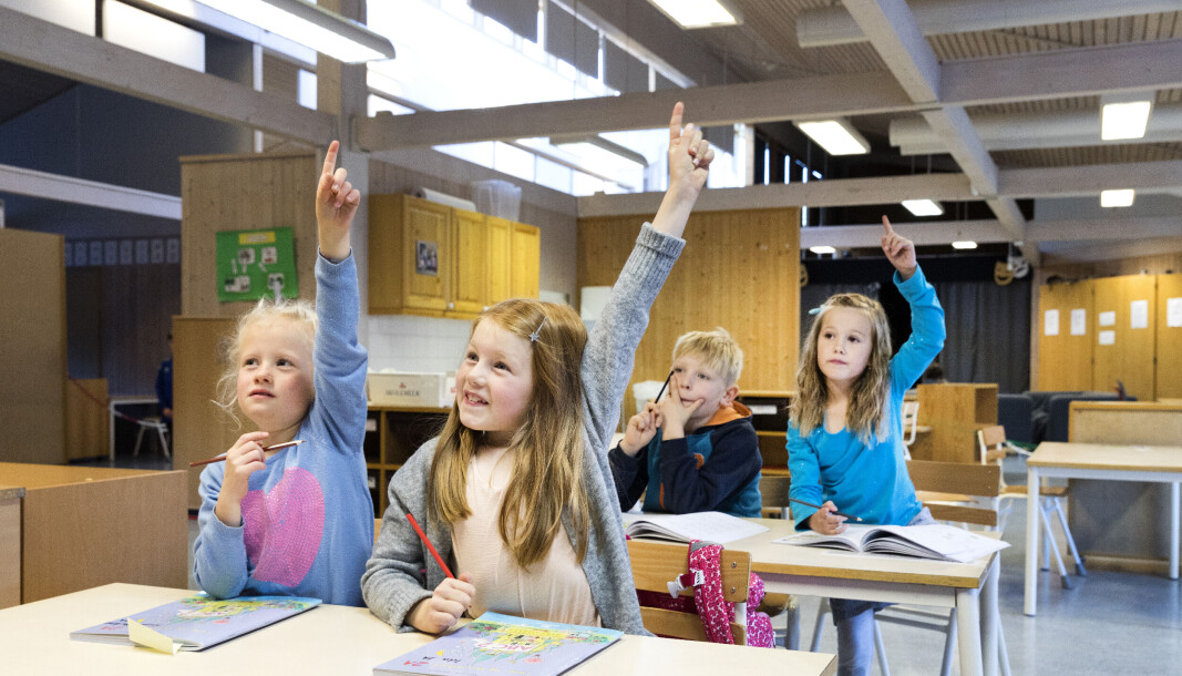 Osloelever får ni uker sommerferie etter to år der skolene i lange perioder var nedstengt under korona. Venstre frykter tapt læring og ber om kortere skoleferie. Osloelever får ni uker sommerferie etter to år der skolene i lange perioder var nedstengt under korona. Venstre frykter tapt læring og ber om kortere skoleferie.