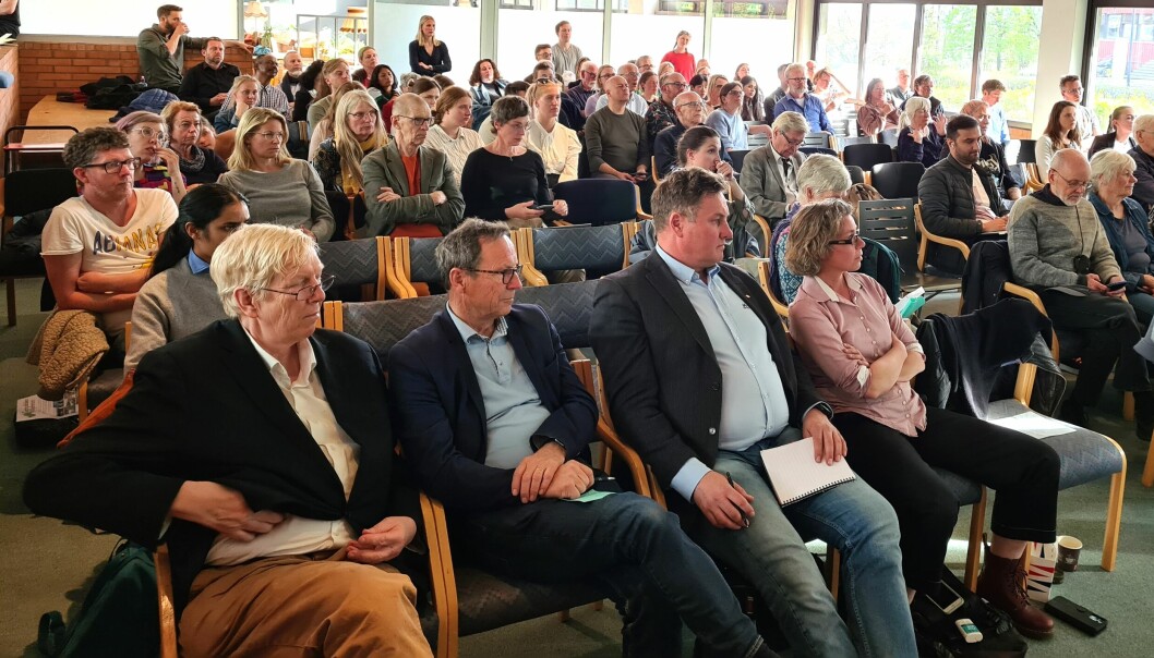 Mange engasjerte groruddøler, og andre, hadde funnet veien til folkemøtet om Trondheimsveiens framtid mandag kveld.