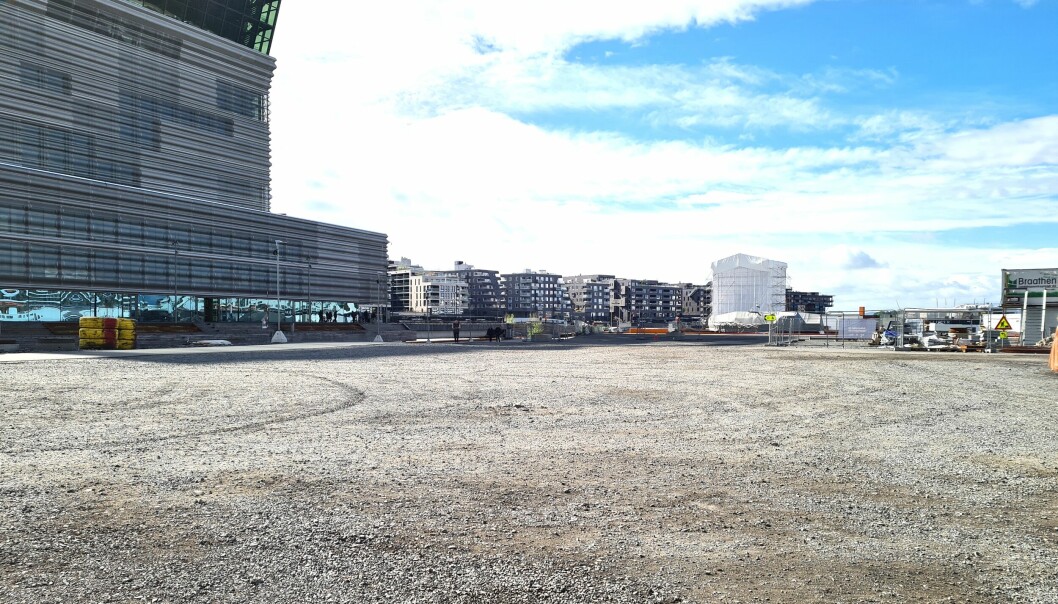På denne tomta planlegger HAV eiendom bygget Høyre og Venstre vil ha fotografihuset inn i.