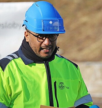 Idrettsbyråd Omar Samy Gamal (SV) avbildet ved byggestart for nye Valle Hovin. Idrettsbyråd Omar Samy Gamal (SV) avbildet ved byggestart for nye Valle Hovin.