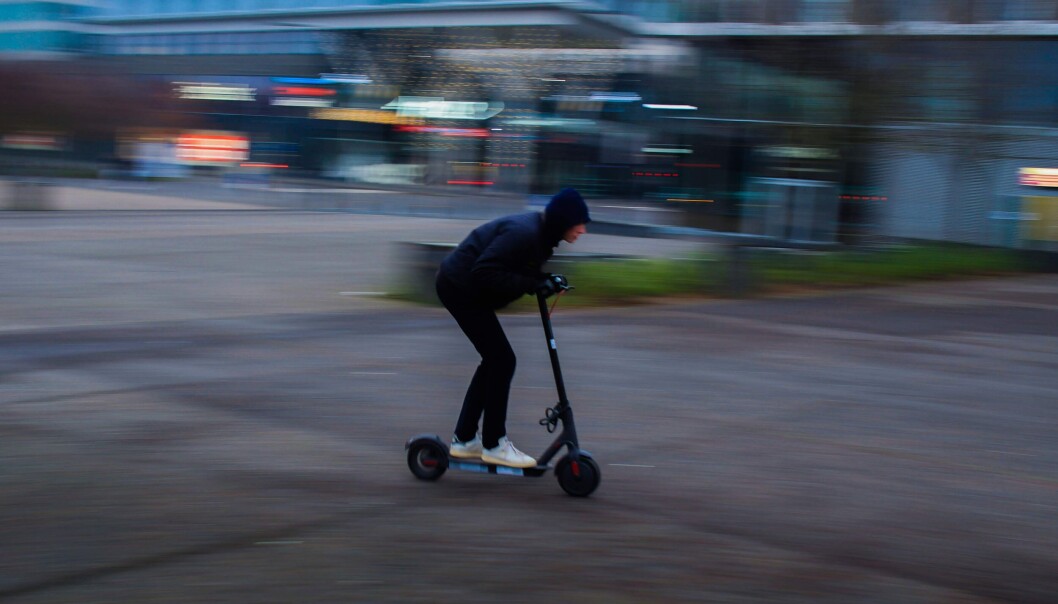 Ikke bare kan du skade andre og deg selv når du kjører i påvirket tilstand, men du risikerer også å miste lappen på bil, med de nye reglene. Ikke bare kan du skade andre og deg selv når du kjører i påvirket tilstand, men du risikerer også å miste lappen på bil, med de nye reglene.
