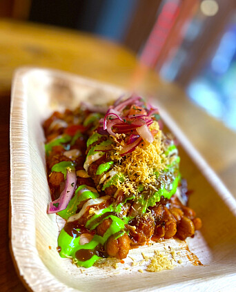 På Spice Club kan du få servert den populære og smakfull indiske gateretten alo chaat. På Spice Club kan du få servert den populære og smakfull indiske gateretten alo chaat.