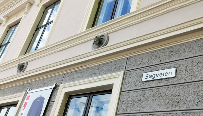 Fortsatt har flere flotte og eldre bygårder adresse i Sagveien. Fortsatt har flere flotte og eldre bygårder adresse i Sagveien.