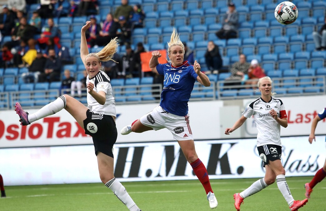 Vålerenga skapte få sjanser mot RBK. Men her Elise Thorsnes frempå og prøver seg. Vålerenga skapte få sjanser mot RBK. Men her Elise Thorsnes frempå og prøver seg.