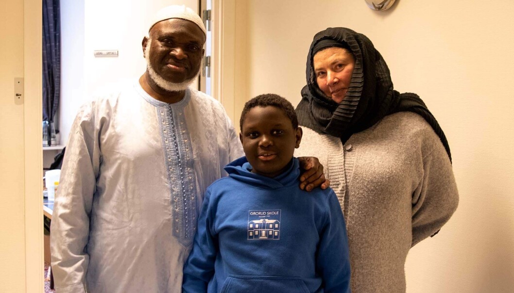 Imam Saidy er kunnskapsrik og pedagogisk. I Daru Salaam moskéen snakker man i tillegg engelsk, noe som gjør det enkelt å følge med og forstå. Imam Saidy er kunnskapsrik og pedagogisk. I Daru Salaam moskéen snakker man i tillegg engelsk, noe som gjør det enkelt å følge med og forstå.