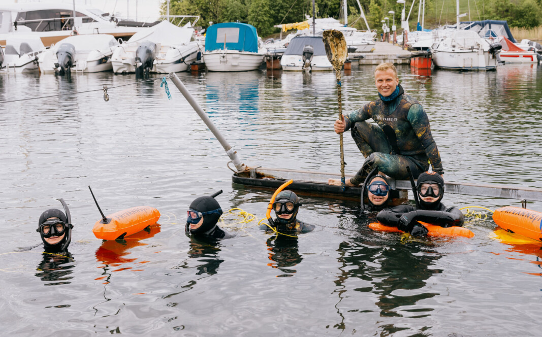 Spearos kombinerer fridykking med rydding av Oslofjorden. Spearos kombinerer fridykking med rydding av Oslofjorden.