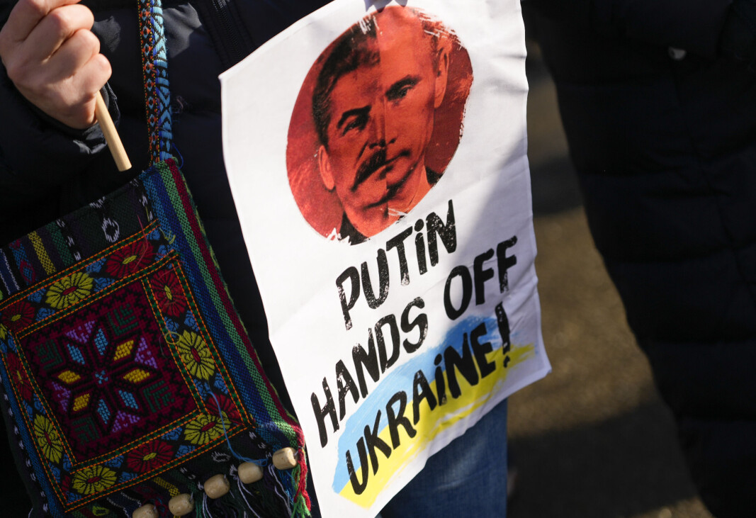 I Oslo vil demonstrantene søndag marsjere fra Eidsvolls plass til den russiske ambassaden. I Oslo vil demonstrantene søndag marsjere fra Eidsvolls plass til den russiske ambassaden.