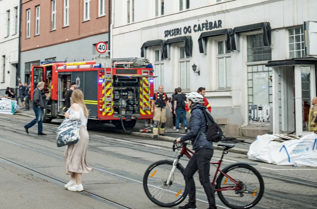— Slukningsarbeidet har foreløpig hatt god effekt, men vi er ikke ferdig på stedet. Det er ikke meldt om personskader per nå, opplyser brannvesenet om brannen i Vogts gate tirsdag ettermiddag. — Slukningsarbeidet har foreløpig hatt god effekt, men vi er ikke ferdig på stedet. Det er ikke meldt om personskader per nå, opplyser brannvesenet om brannen i Vogts gate tirsdag ettermiddag.