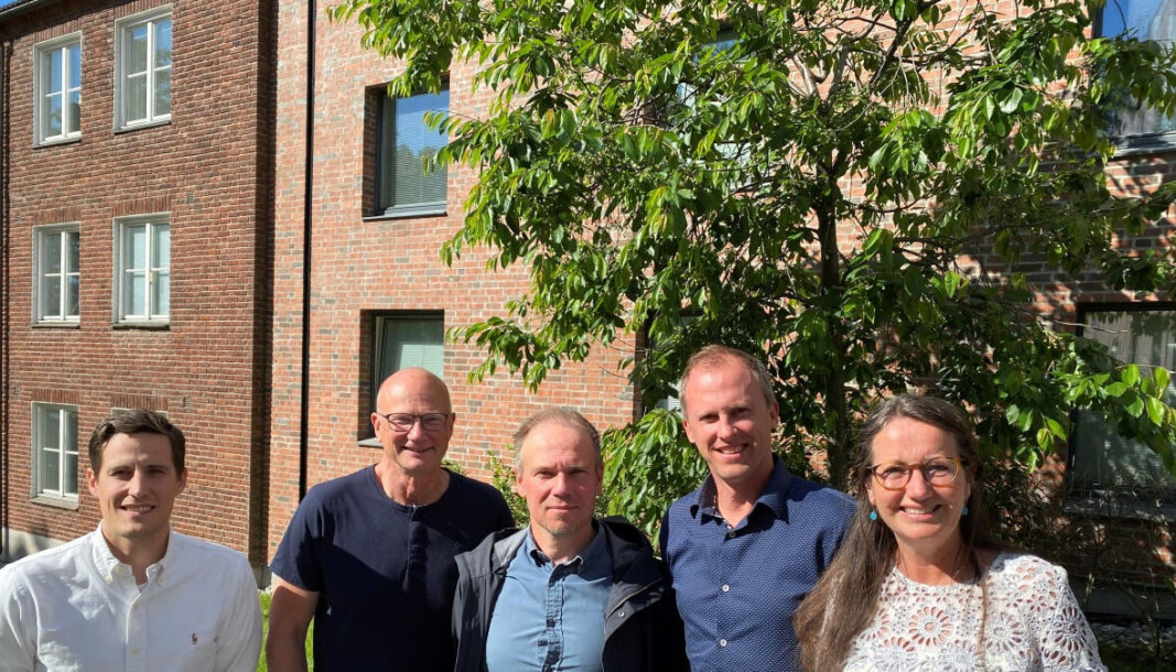 Fra venstre: Gjøran Trondsen (prosjektleder Seby), Tom Törnquist (prosjektsjef vedlikehold SiO ), Stian Garberg (utbyggingssjef SiO), Lars Sikkeland (avdelingsleder Seby) og Birte Almeland (eiendomsdirektør SiO). Fra venstre: Gjøran Trondsen (prosjektleder Seby), Tom Törnquist (prosjektsjef vedlikehold SiO ), Stian Garberg (utbyggingssjef SiO), Lars Sikkeland (avdelingsleder Seby) og Birte Almeland (eiendomsdirektør SiO).
