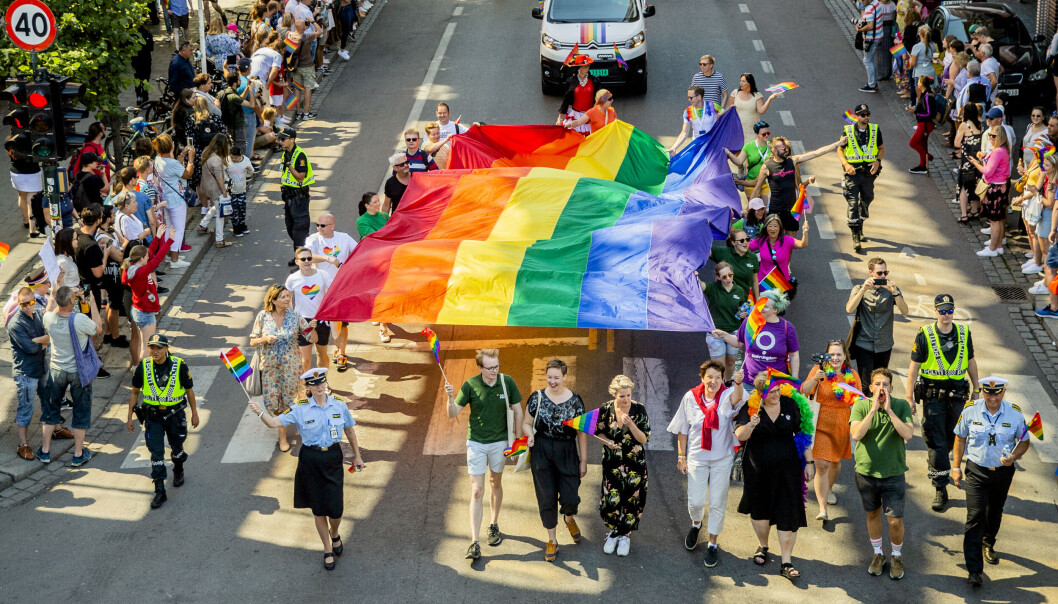 – Etter to år med pandemi har det gått opp for mange hvor viktig det er for dem å feire Pride. Det er fantastisk å være tilbake til normale tilstander, sier leder i Oslo Pride Kristin Haugsevje. – Etter to år med pandemi har det gått opp for mange hvor viktig det er for dem å feire Pride. Det er fantastisk å være tilbake til normale tilstander, sier leder i Oslo Pride Kristin Haugsevje.