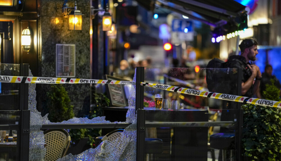 Det er avfyrt flere skudd i 01.15-tiden natt til lørdag på utsiden av London pub i sentrum av Oslo. Flere er skadd, opplyser politiet.Foto: Javad Parsa / NTB
