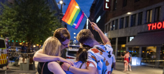 Spontan Pride-markering etter masseskytingen: – Vi skal heve flagget enda høyere