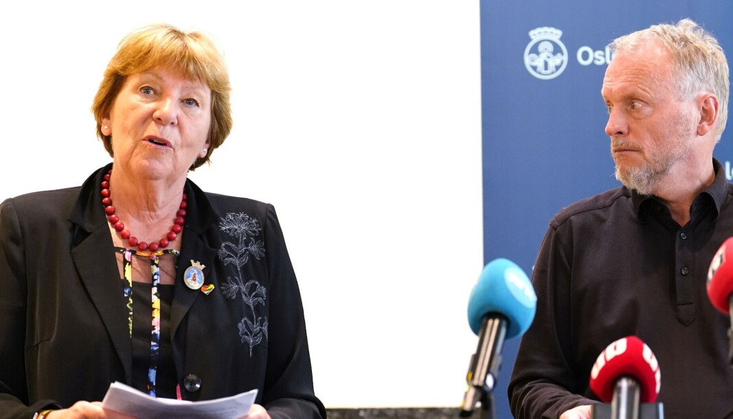 — Pride-paraden er ikke avlyst bare utsatt, sier ordfører Marinne Borgen (SV) og byrådsleder Raymond Johansen (Ap). — Pride-paraden er ikke avlyst bare utsatt, sier ordfører Marinne Borgen (SV) og byrådsleder Raymond Johansen (Ap).