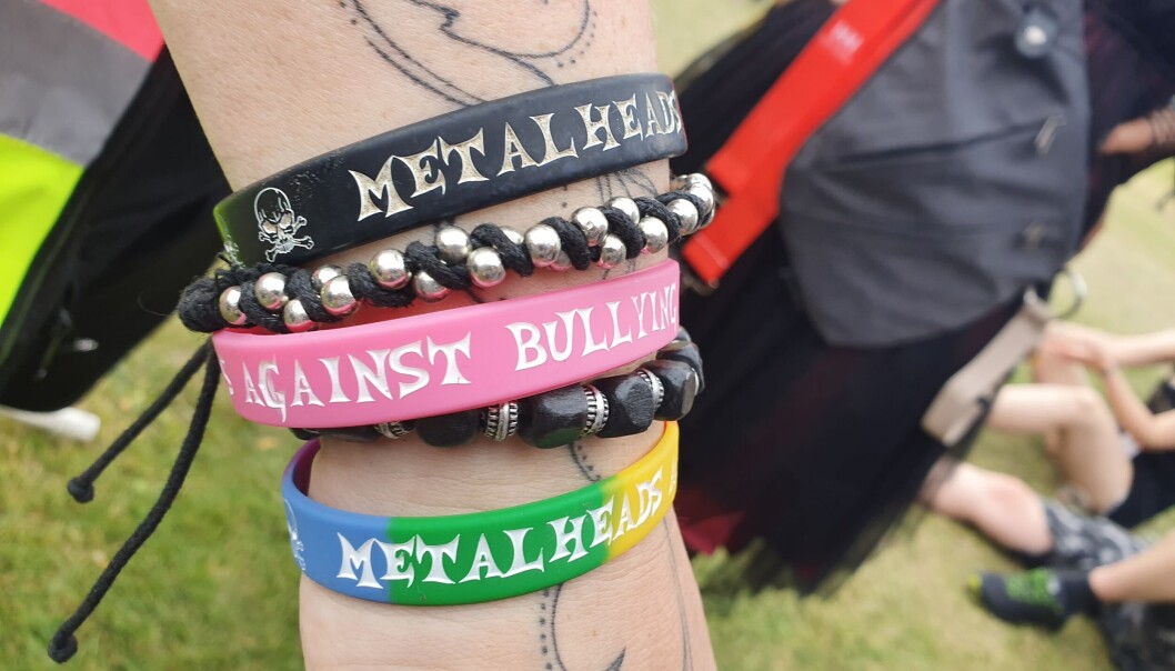 Disse båndene har vært enkle å selge på dagens Tons of Rock. Disse båndene har vært enkle å selge på dagens Tons of Rock.