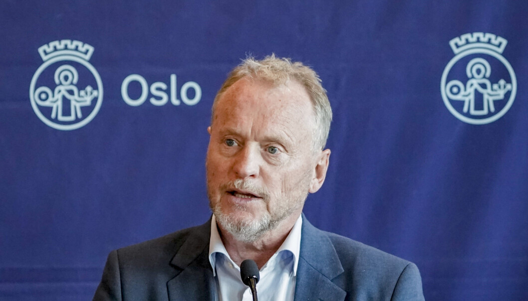 — Som byrådsleder ber jeg folk følge politiets råd, sier Raymond Johansen og ber folk droppe Pride-markeringen på Rådhusplassen mandag kveld. — Som byrådsleder ber jeg folk følge politiets råd, sier Raymond Johansen og ber folk droppe Pride-markeringen på Rådhusplassen mandag kveld.