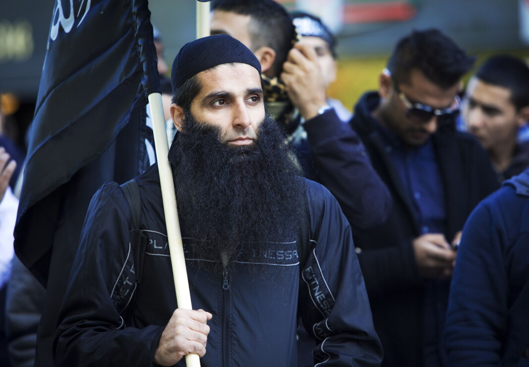 Arfan Bhatti la i forrige uke ut et sitat om homodrap på Facebook. Dette innlegget er ikke lenger å finne igjen Arfan Bhatti la i forrige uke ut et sitat om homodrap på Facebook. Dette innlegget er ikke lenger å finne igjen