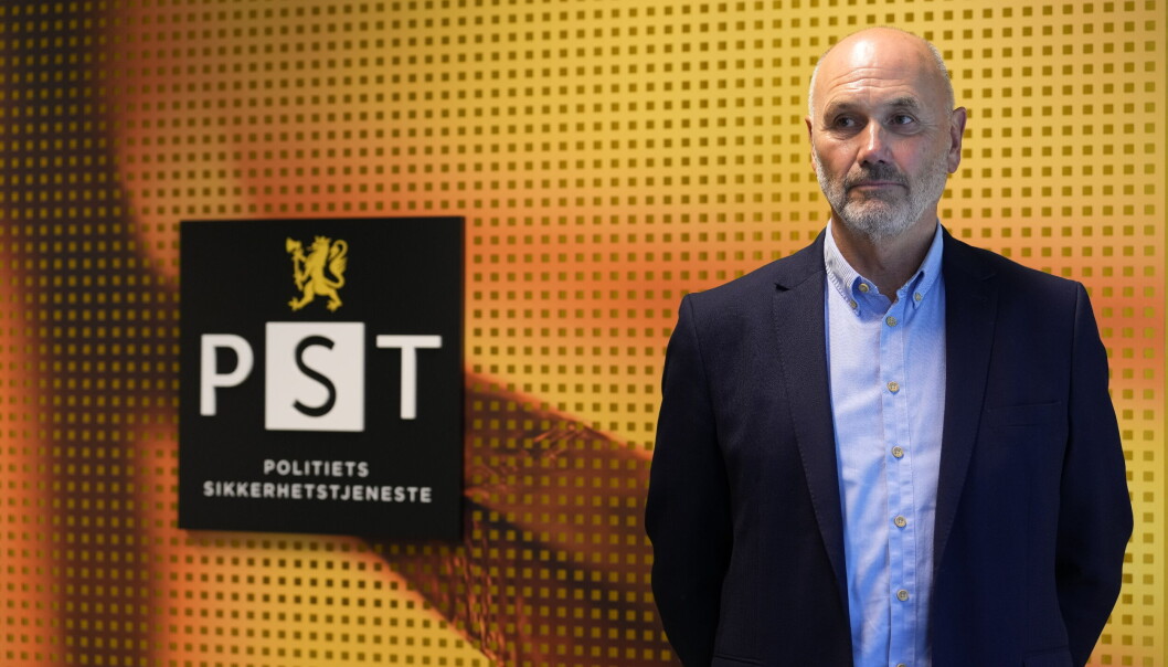 — Vi må lære oss til at når vi står i en sånn situasjon, så må kommunikasjonsdelen være bedre, sier PST-sjef Roger Berg. — Vi må lære oss til at når vi står i en sånn situasjon, så må kommunikasjonsdelen være bedre, sier PST-sjef Roger Berg.