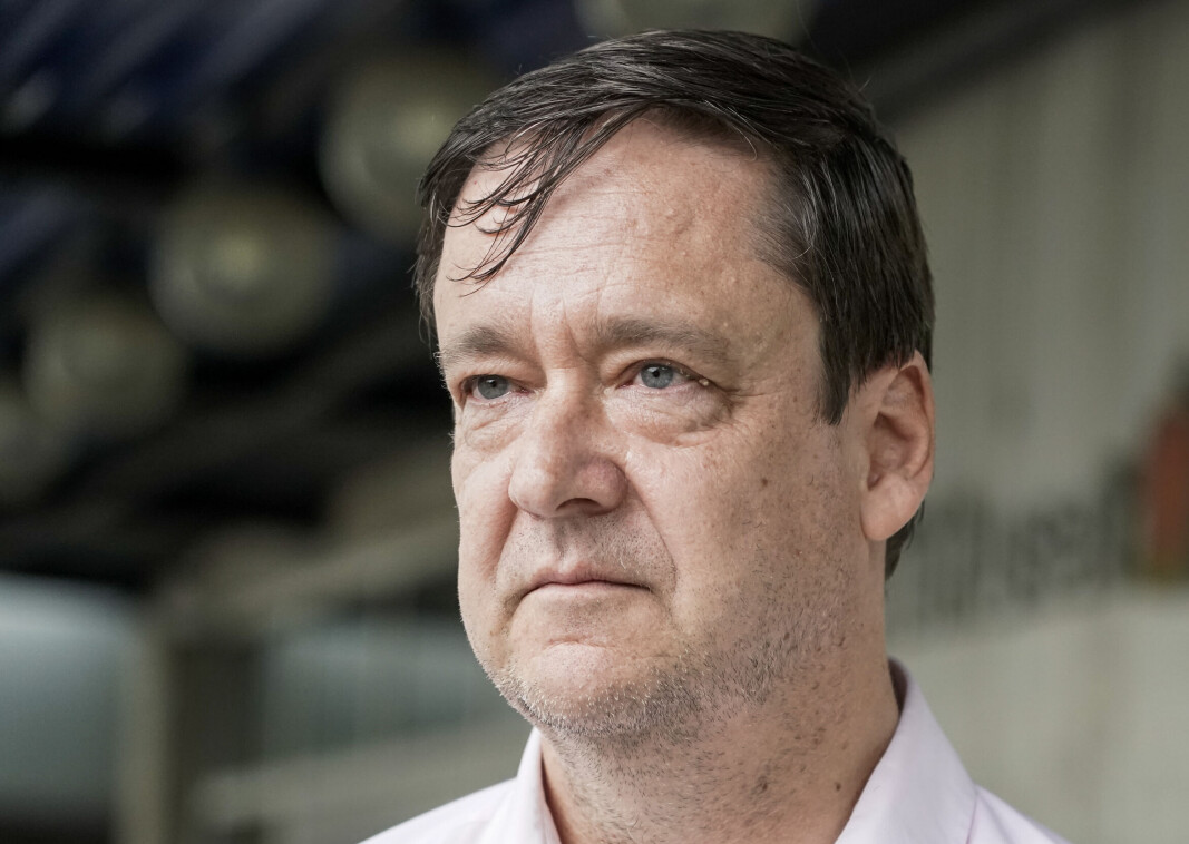 I helgen omtalte mannens forsvarer John Christian Elden det som en fastlåst situasjon. Politiet har imidlertid åpnet døra på gløtt for å gjøre avhør uten opptak. I helgen omtalte mannens forsvarer John Christian Elden det som en fastlåst situasjon. Politiet har imidlertid åpnet døra på gløtt for å gjøre avhør uten opptak.