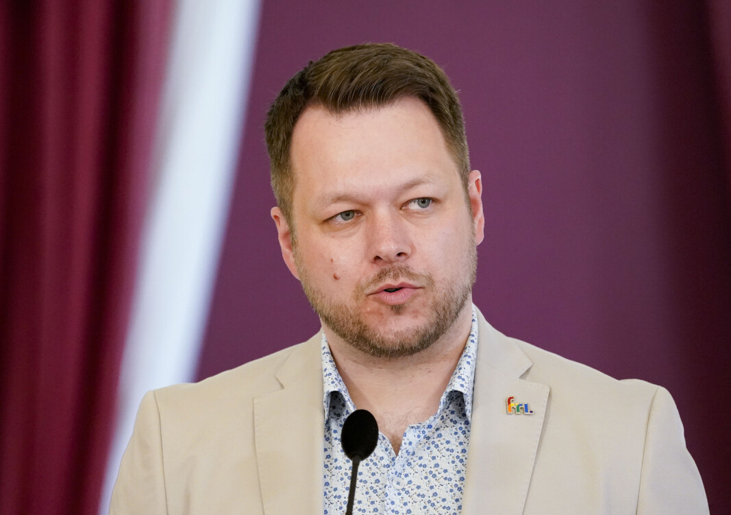 Oslo 20220420. Leder i FRI, Inge Alexander Gjestvang på talerstolen under markeringen i regjeringens representasjonsanlegg, av at det 21. april er 50 år siden avkriminaliseringen av homofili i NorgeFoto: Torstein Bøe / NTB Oslo 20220420. Leder i FRI, Inge Alexander Gjestvang på talerstolen under markeringen i regjeringens representasjonsanlegg, av at det 21. april er 50 år siden avkriminaliseringen av homofili i NorgeFoto: Torstein Bøe / NTB