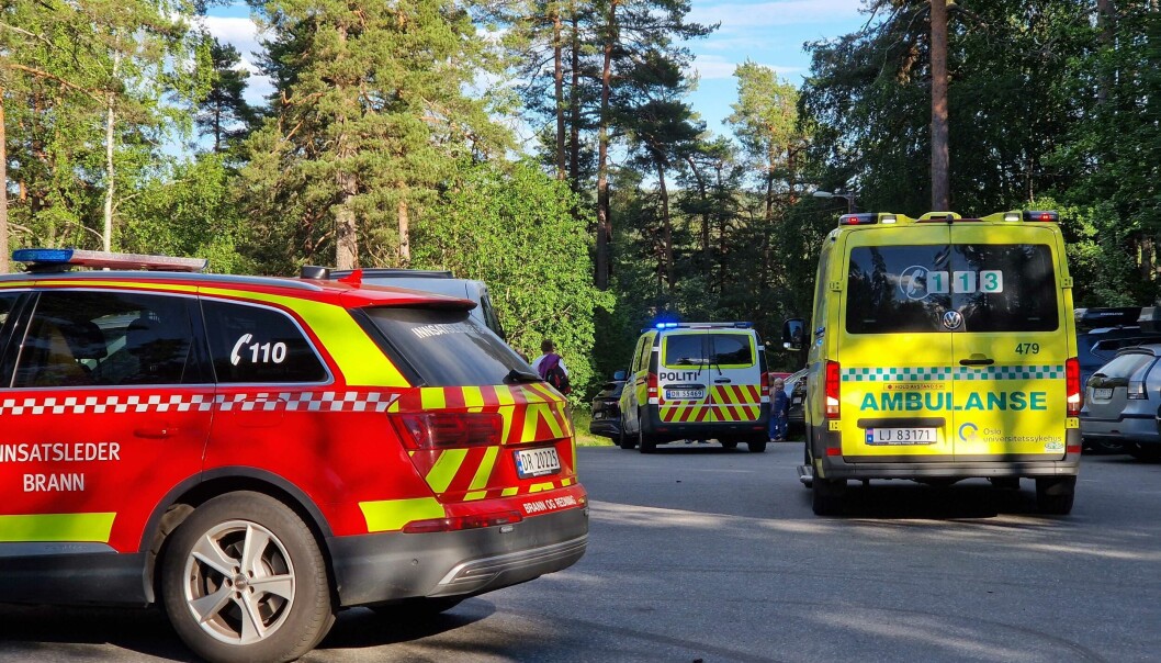 Nødetatene rykket ut og lette etter mannen. Det ble umiddelbart satt i gang livreddende hjelp da han ble funnet, men mannens liv sto ikke til å redde, opplyser politiet. Nødetatene rykket ut og lette etter mannen. Det ble umiddelbart satt i gang livreddende hjelp da han ble funnet, men mannens liv sto ikke til å redde, opplyser politiet.