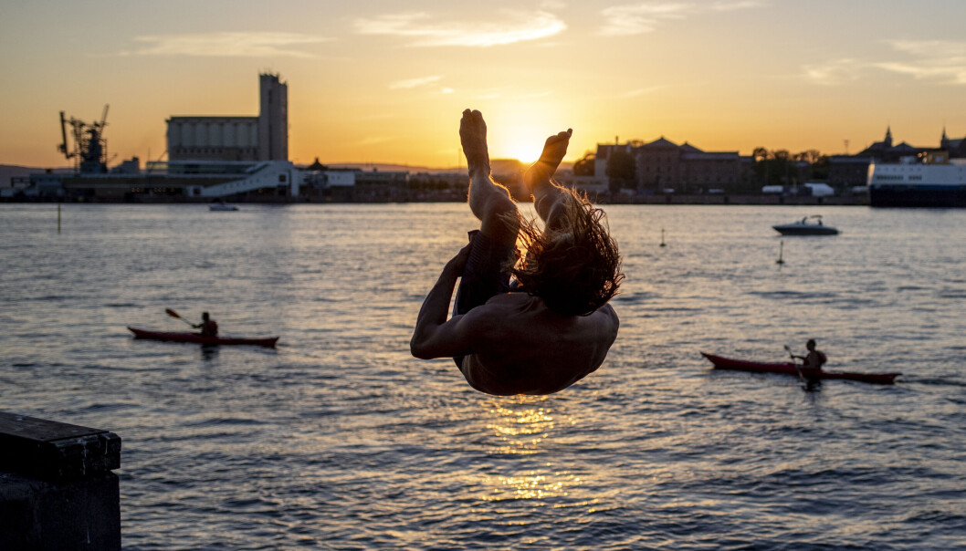 Det er all grunn til å finne fram badetøyet de neste dagene og ta turen til for eksempel Sørenga i Oslo. Foto: Javad Parsa / NTB Det er all grunn til å finne fram badetøyet de neste dagene og ta turen til for eksempel Sørenga i Oslo. Foto: Javad Parsa / NTB
