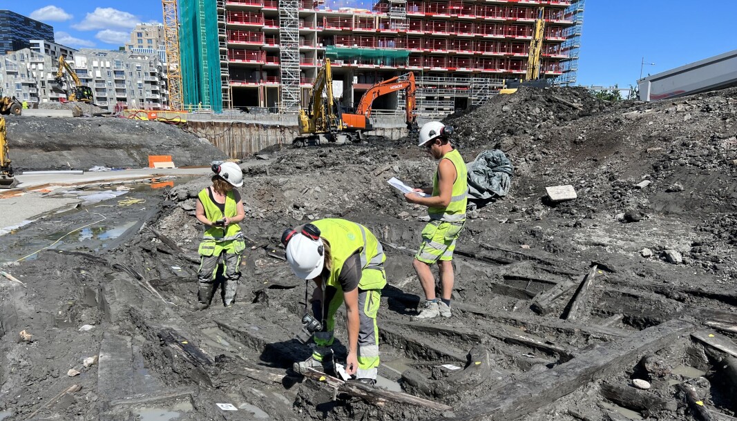 Arkeologer fra Norsk Maritimt museum har funnet et nytt skipsvrak i Bjørvika. Funnet er ifølge arkeologene veldig spesielt og sjeldent. Arkeologer fra Norsk Maritimt museum har funnet et nytt skipsvrak i Bjørvika. Funnet er ifølge arkeologene veldig spesielt og sjeldent.