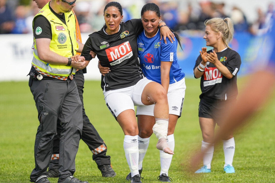 MOT Norges Chris Holsten scoret kampens første mål. Freddy dos Santos gikk ikke helt i kjelleren av det. MOT Norges Chris Holsten scoret kampens første mål. Freddy dos Santos gikk ikke helt i kjelleren av det.
