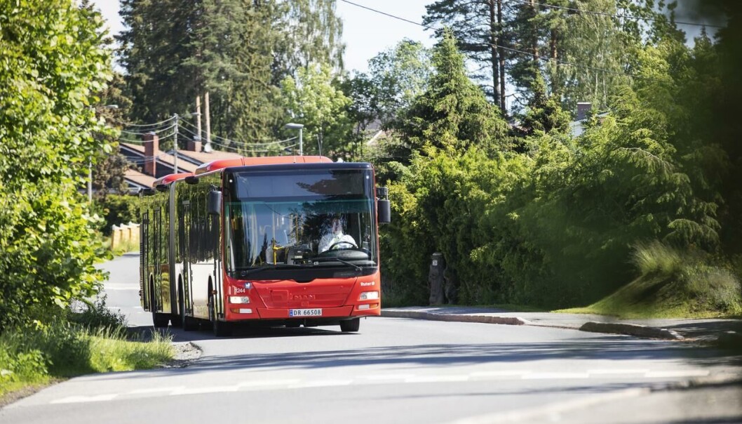 Ruter oppfordrer alle som kommer tilbake fra sommerferie til å gjøre seg kjent med høstens rutetilbud før jobb og skole starter opp igjen. Ruter oppfordrer alle som kommer tilbake fra sommerferie til å gjøre seg kjent med høstens rutetilbud før jobb og skole starter opp igjen.