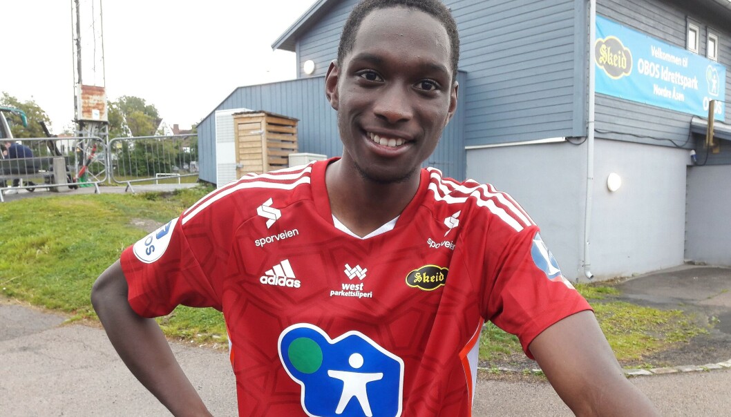 Ousmane Diallo Toure var stolt og fornøyd etter kampen. Det var hans første kamp fra start i 1.divisjon. Nå har han skrevet langtidskontrakt med Skeid Ousmane Diallo Toure var stolt og fornøyd etter kampen. Det var hans første kamp fra start i 1.divisjon. Nå har han skrevet langtidskontrakt med Skeid