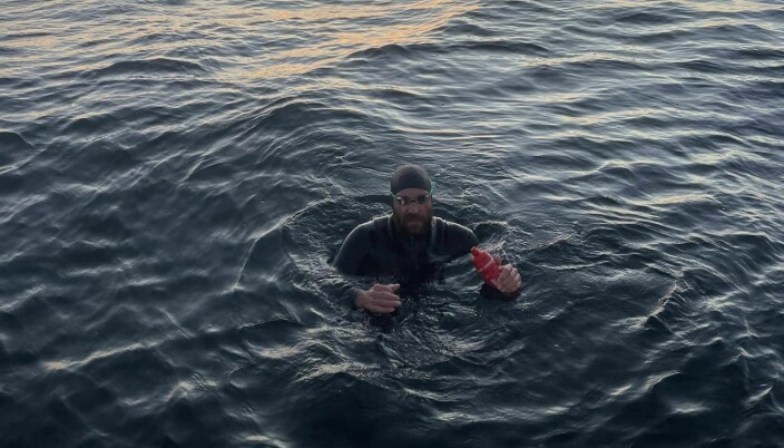 Etter å ha tilbakelagt omtrentlig 700 kilometer i vannet, er det de små tingene Knut Ivan Rasmussen gleder seg mest til. Etter å ha tilbakelagt omtrentlig 700 kilometer i vannet, er det de små tingene Knut Ivan Rasmussen gleder seg mest til.
