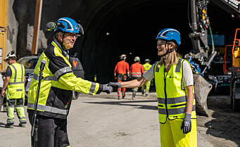 Det ble lys i enden av den nye T-banetunnelen. – En gledens dag for Østensjøbanen