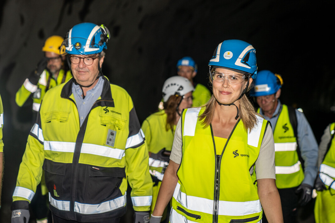 – Naboene til T-banen vil få redusert støy fra T-banen når deler av T-banetraseen legges i tunnel, sier byråd for miljø og samferdsel Sirin Hellvin Stav. – Naboene til T-banen vil få redusert støy fra T-banen når deler av T-banetraseen legges i tunnel, sier byråd for miljø og samferdsel Sirin Hellvin Stav.